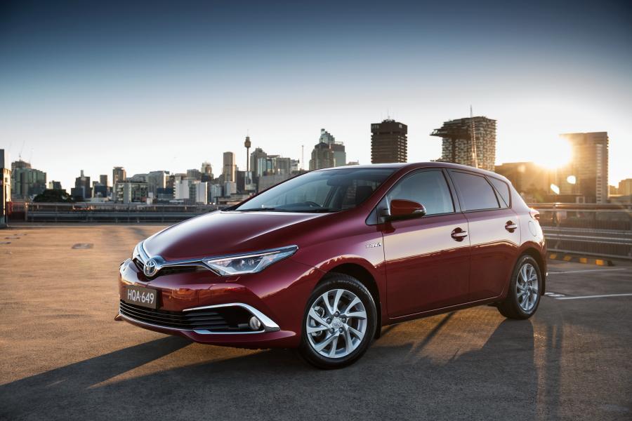  Toyota Corolla Hybrid 2016 года  (AU) (фото 8 из 19)